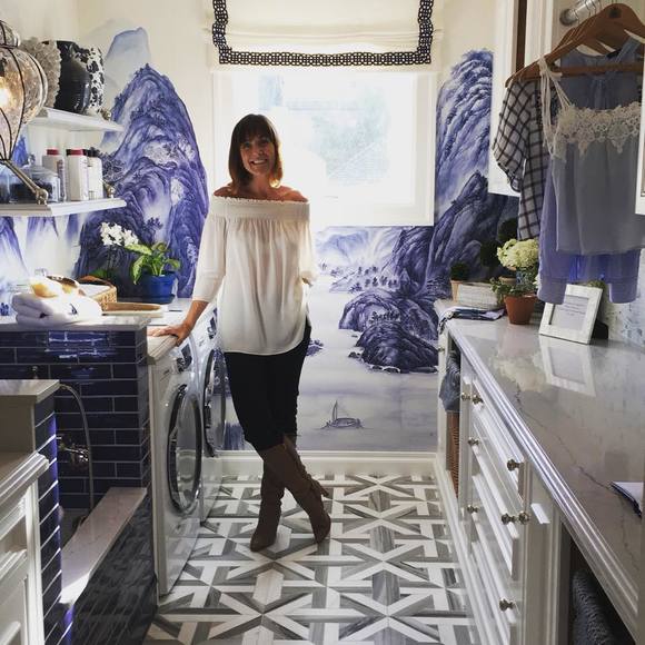 Meet your Posher, Julie - Picture 1 of 1